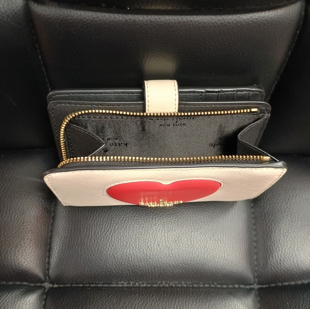 🎉Host Pick 🆕KATE SPADE Madison Puffy Heart Medium Bifold Wallet - Picture 4 of 9